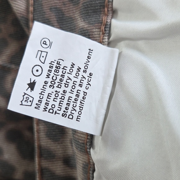 Leopard Print Wide Leg Denim Jeans Size 12 NWOT - Picture 14 of 14